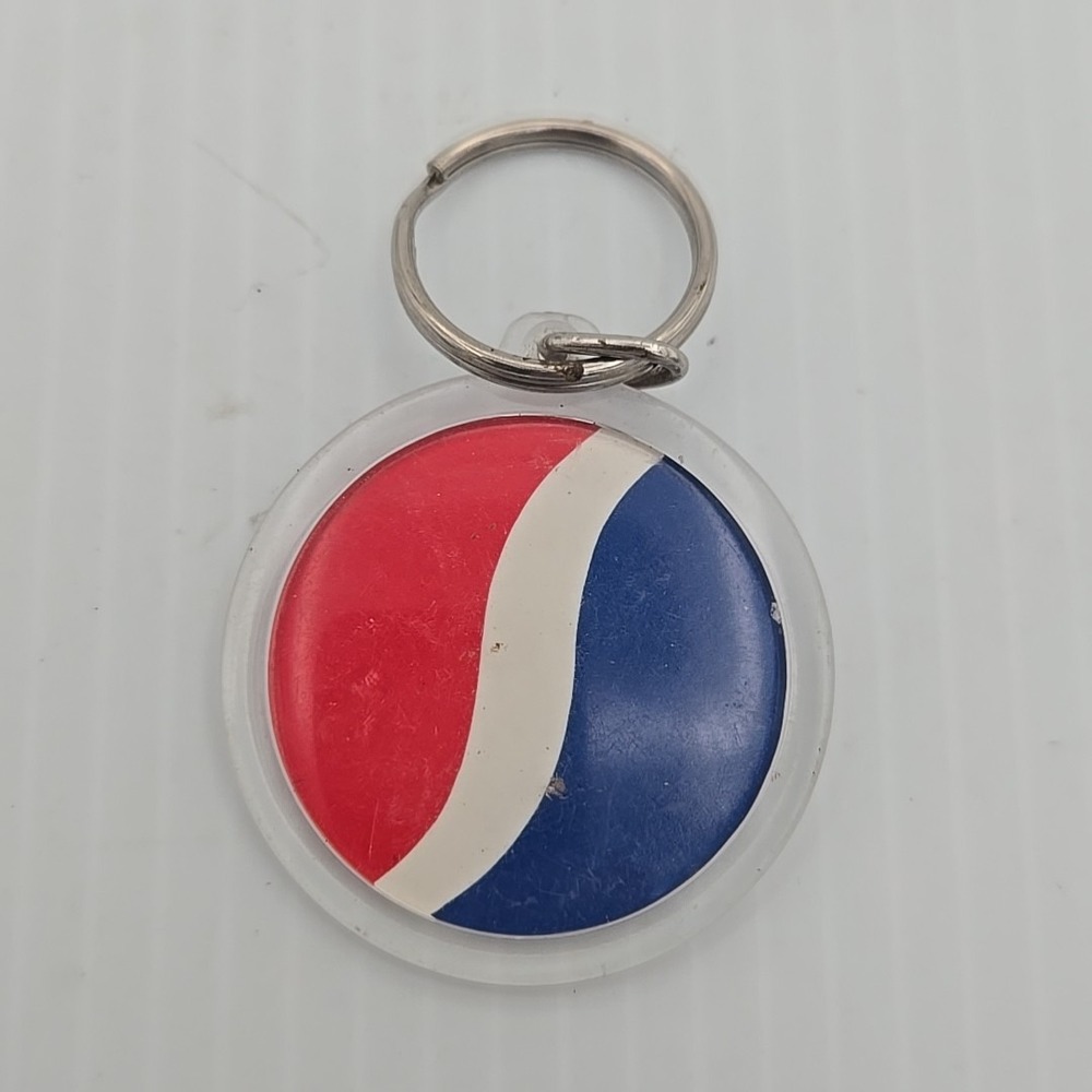 Pepsi Cola Collectible Round wave Logo Key Chain Ring‎ Advertising Vintage